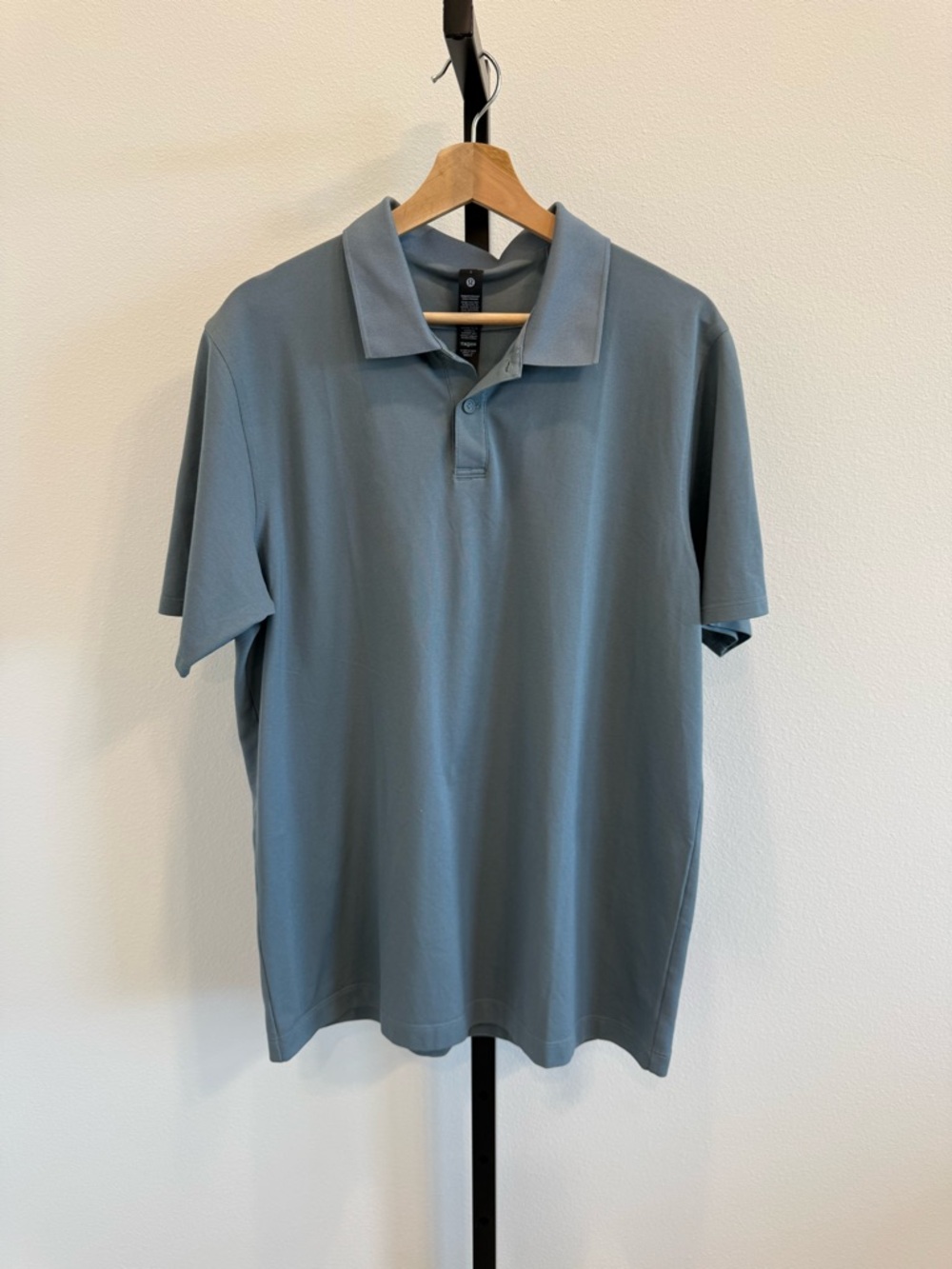 lululemon athletica Men's Lg Slate Blue Polo business casual preppy office